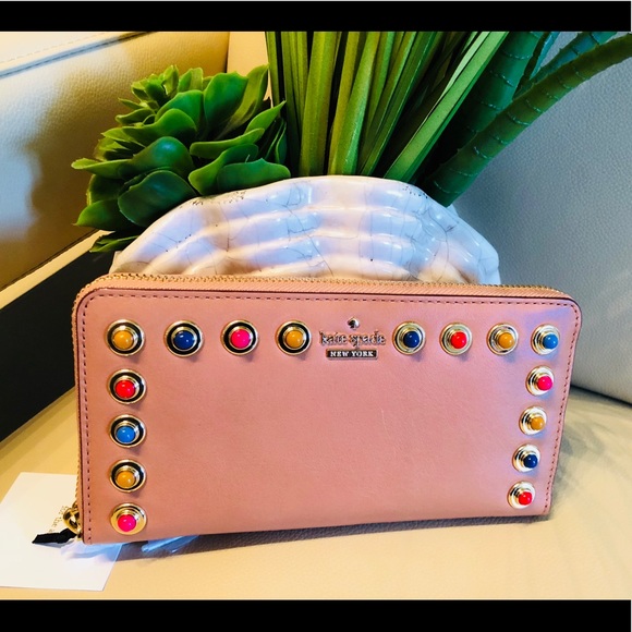 Last one! Host pick x 3 ❤️❤️❤️Gift 🎁 SALE ❤️HP X 3 🎉🎉🎉💖Kate spade ♠️ Wallet - Picture 2 of 4